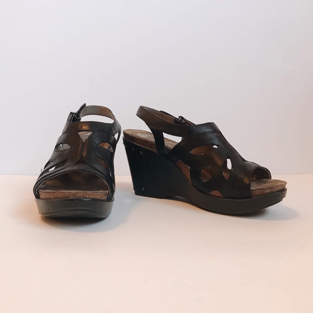 Dansko black heels